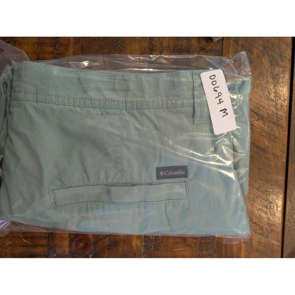 Columbia Mens Shorts Hiking Size 34 Lightweight Light Green